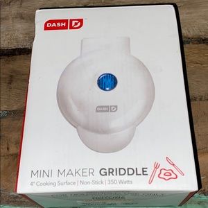 Brand new Dash mini Griddle